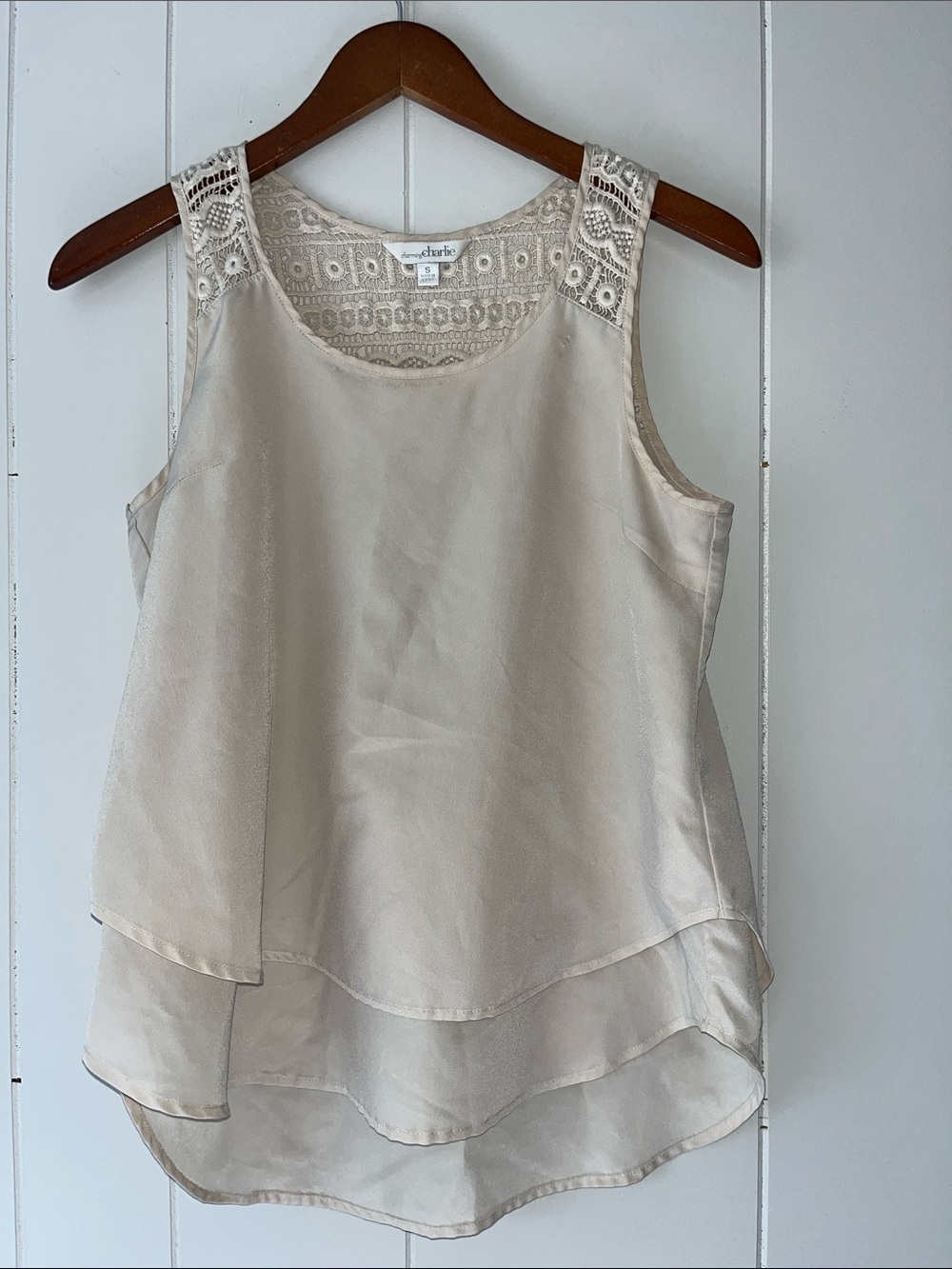 Amour Vert Cream Layered Lace-Shoulder Camisole
